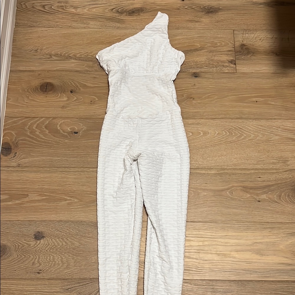 Elegant White One-Shoulder Jumpsuit